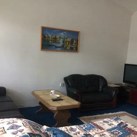 아파트 Apartman 2 *